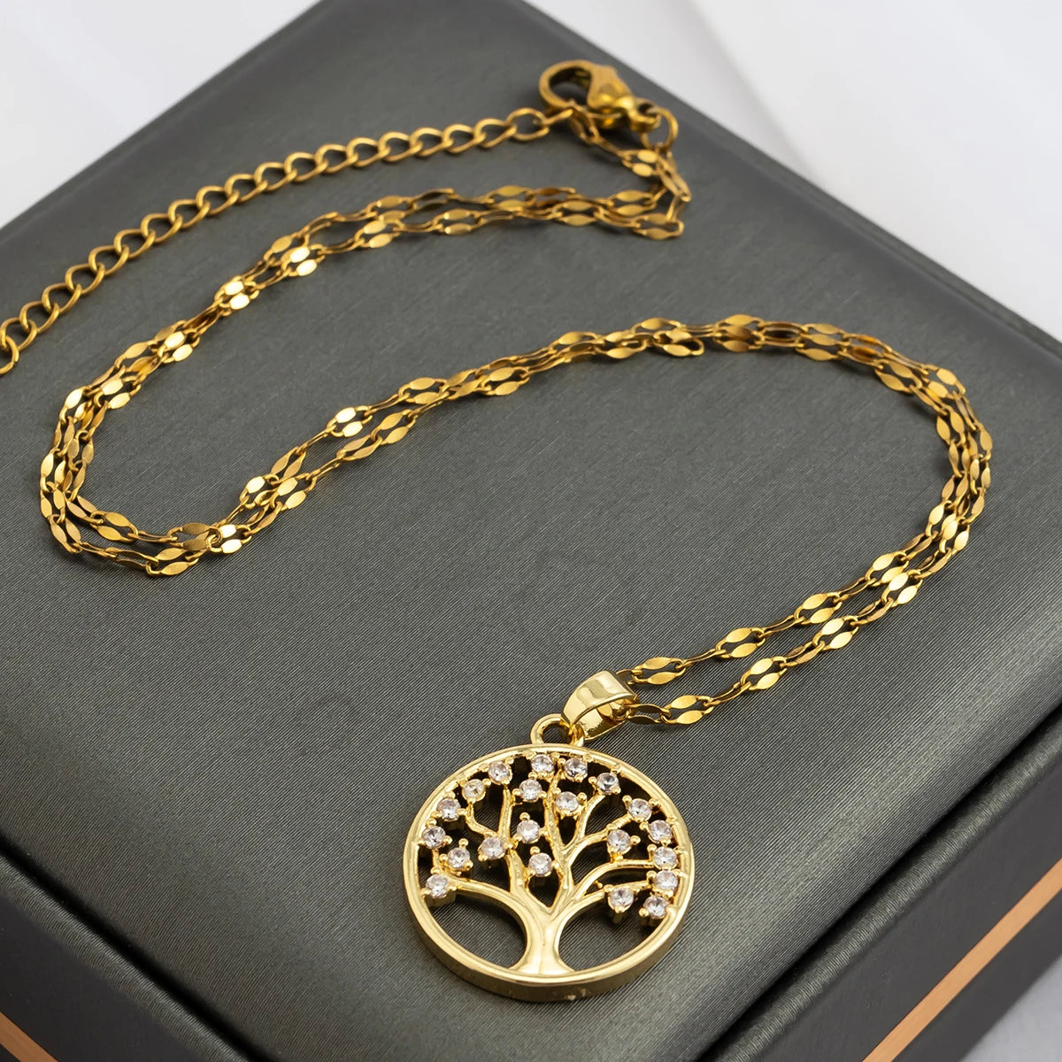 Temperamental Luxury Rhinestone Tree of Life Pendant Necklace